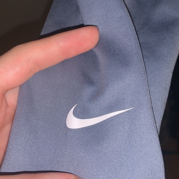 light blue nike leggings - Picture 3 of 3